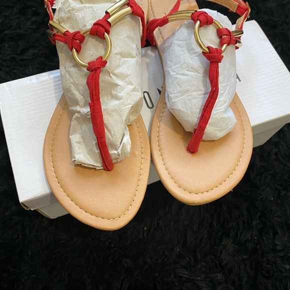 Flat sandals - Picture 3 of 3